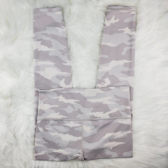 NWOT Athleta White Camo Elation 7/8 Leggings - Picture 4 of 8